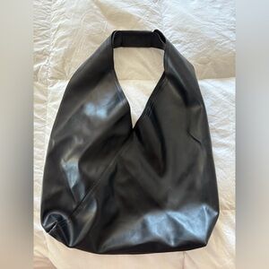 BLACK VEGAN LEATHER SHOULDER HOBO BAG